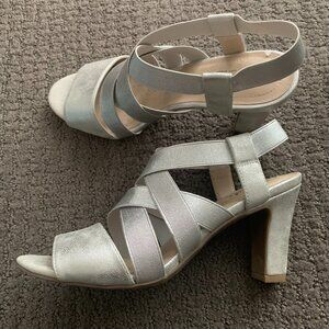 Like New LifeStride Silver Strappy Heels, Size 7.5